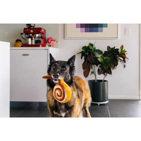 P.L.A.Y. Pup Cup Cafe Cinna-bone Dog Toy Poudre Pet & Feed Supply 4