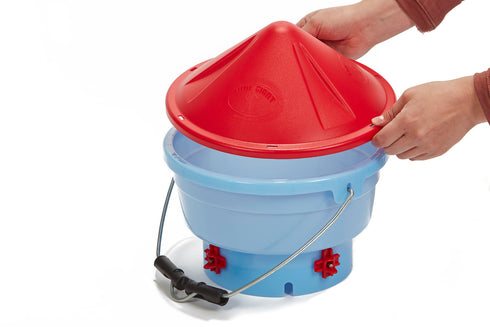 VSI Little Giant Deluxe Hen Hydrator - 1 Gallon - Poudre Pet and Feed Supply