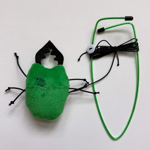 SPOT Buzzing Insect A-Door-Able Cat Toy