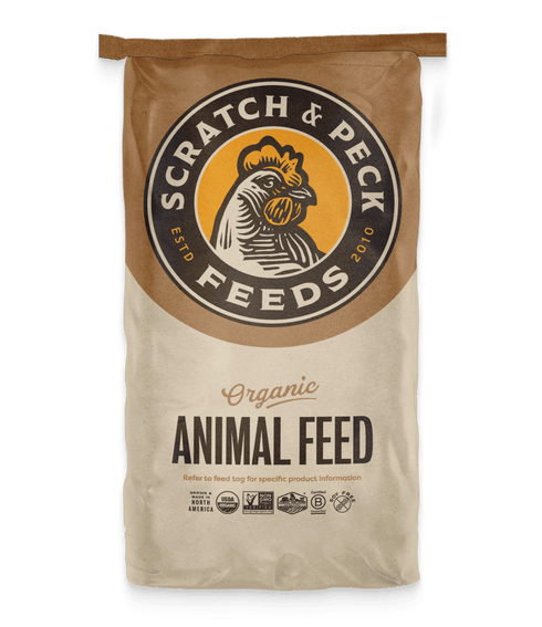 Scratch & Peck Organic Layer 16% Mash + Corn for Chickens & Ducks - 40lb Bag