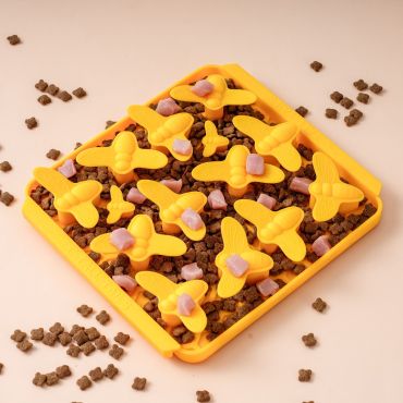 Tall Tails Foraging Mat For Dogs - Busy Bee